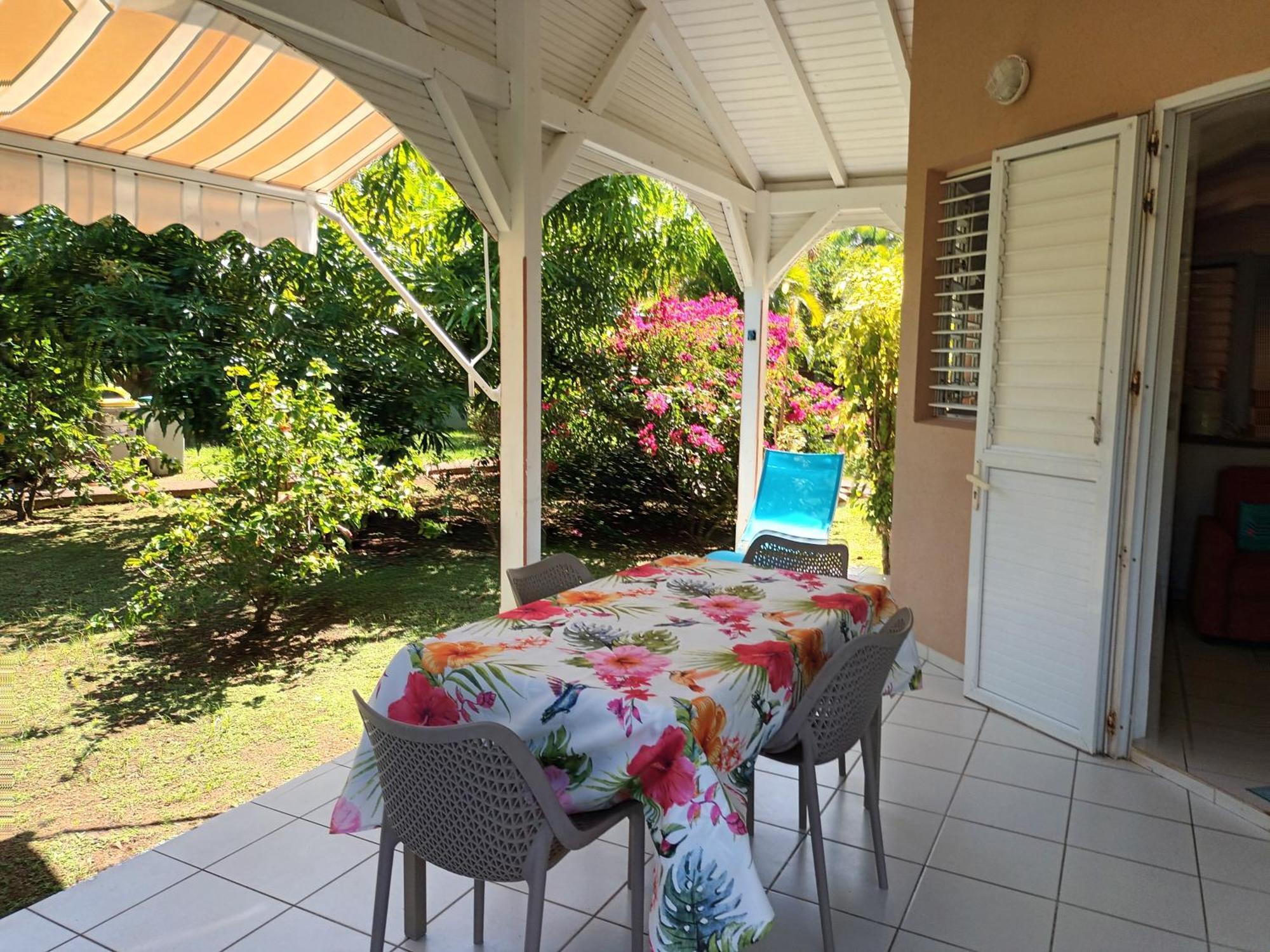 Residence Corail Sainte-Rose Esterno foto